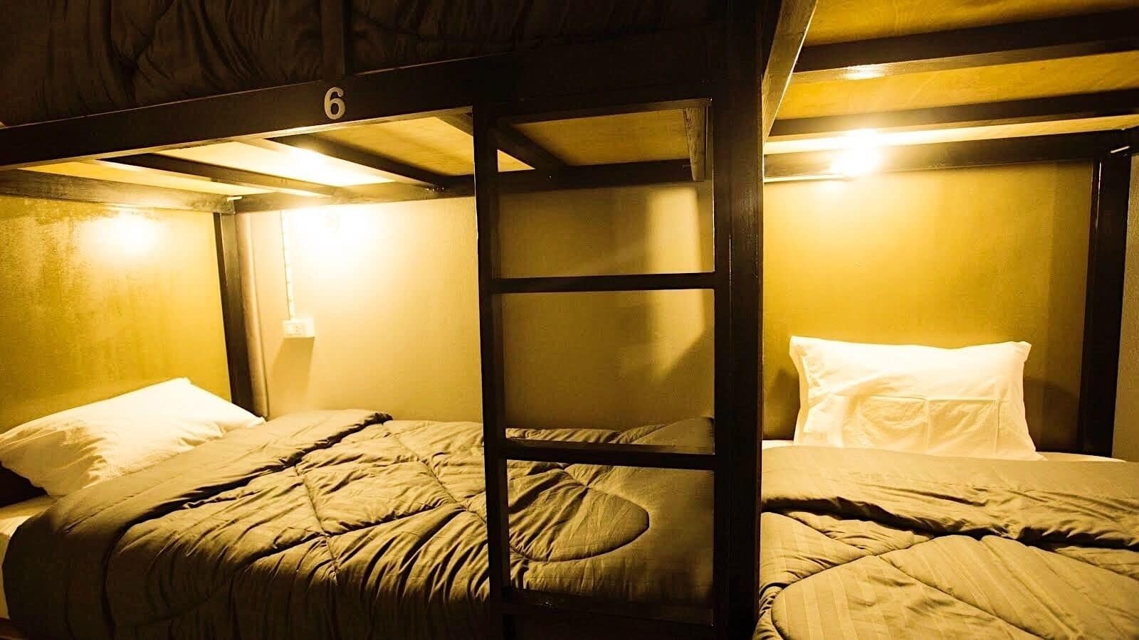 Stamp Hostel (Adults Only) Ban Yang  Esterno foto